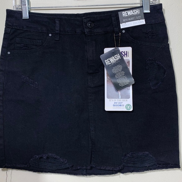 REWASH Mini Skirt Size 5/27 Black Distressed Denim Raw Hem “Vintage Reunion” NWT - Picture 1 of 11